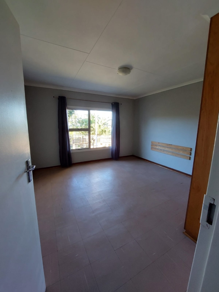 To Let 3 Bedroom Property for Rent in Dana Bay Western Cape